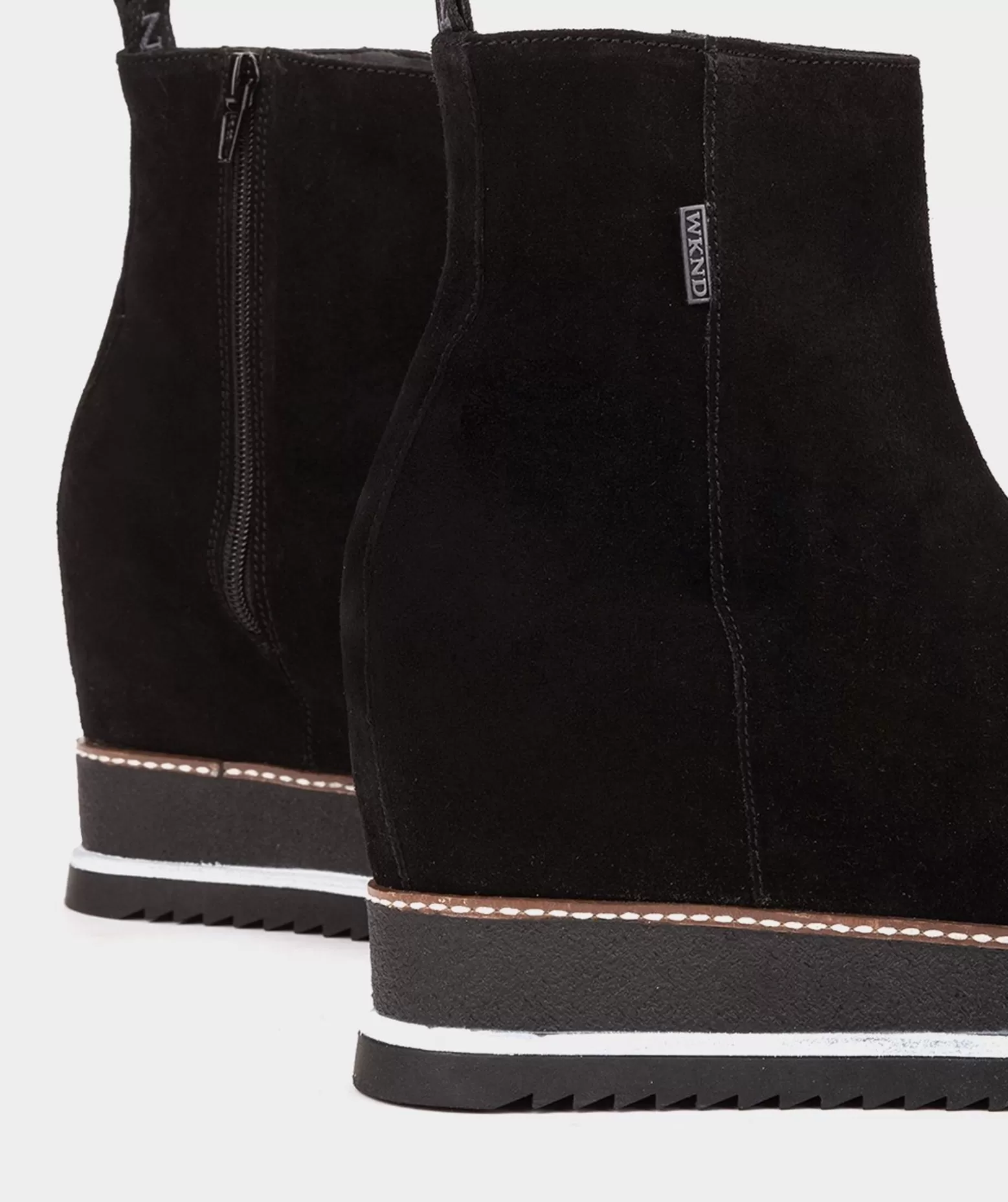 Pedro Miralles Cunhas | Botas De Cano Curto Com Plataforma De Camurca. Velour Negro