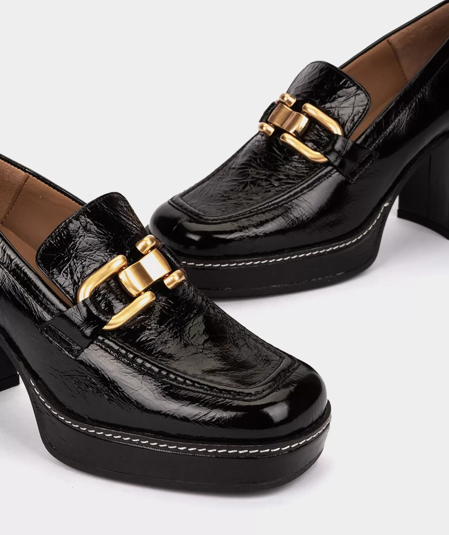 Pedro Miralles Sapatos Tacao | Mocassins Em Pele Envernizada Com Saltos Pretos Venice Negro